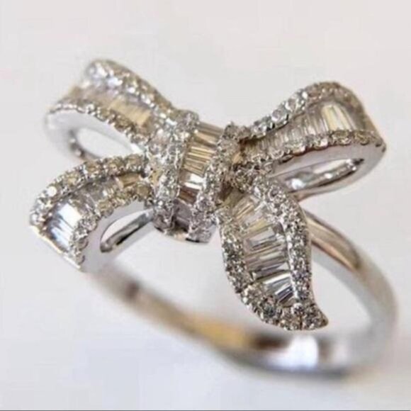 NEW BAGUETTE 925 STERLING SILVER DIAMOND RING, CUTE RING, SHINY RING. - Picture 2 of 8